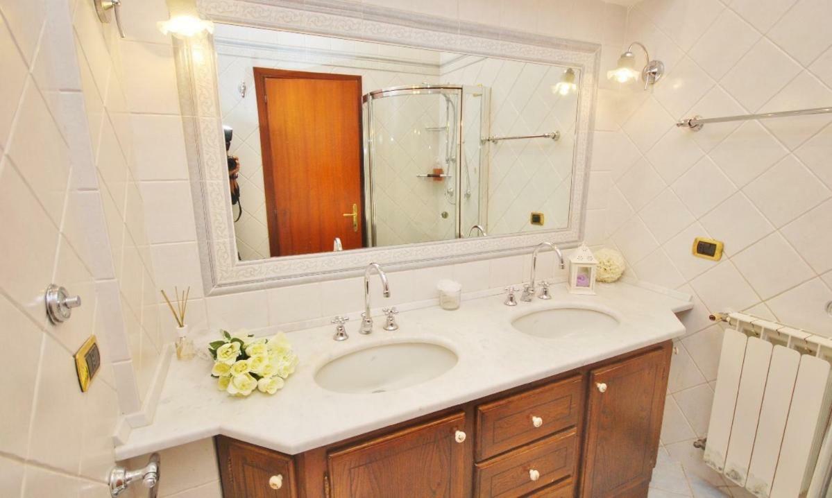 Raffinato Attico Vicino Al Mare Con Solarium Lido Di Camaiore Ngoại thất bức ảnh