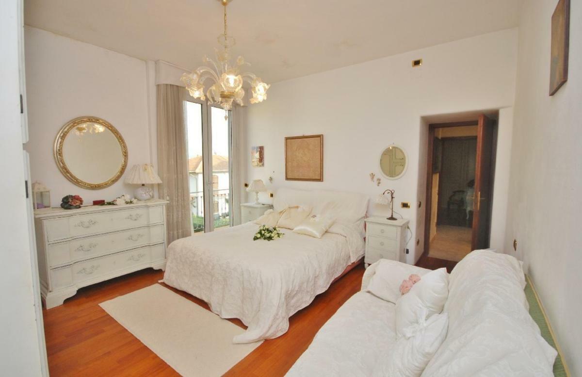 Raffinato Attico Vicino Al Mare Con Solarium Lido Di Camaiore Ngoại thất bức ảnh