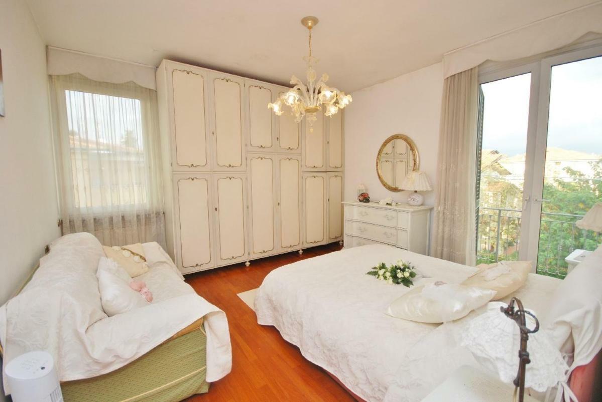 Raffinato Attico Vicino Al Mare Con Solarium Lido Di Camaiore Ngoại thất bức ảnh