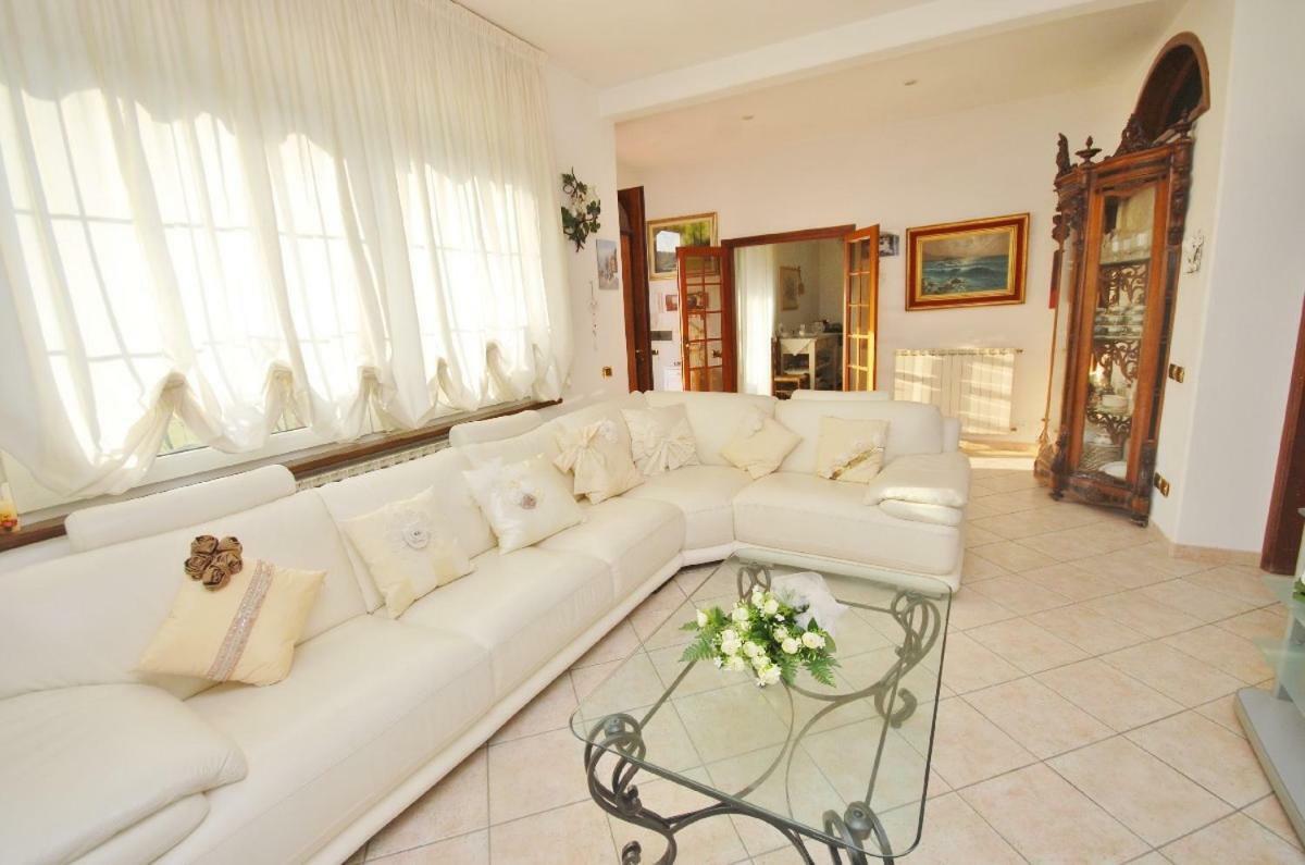 Raffinato Attico Vicino Al Mare Con Solarium Lido Di Camaiore Ngoại thất bức ảnh