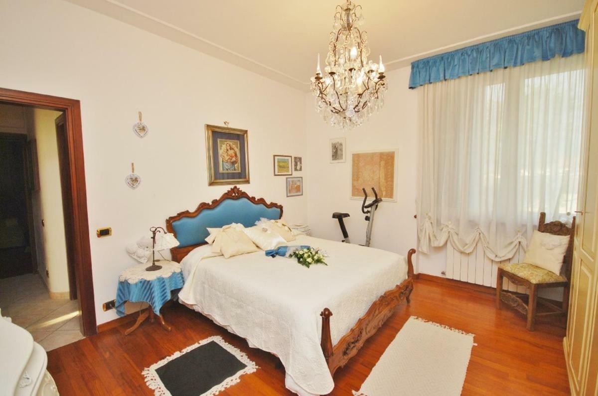 Raffinato Attico Vicino Al Mare Con Solarium Lido Di Camaiore Ngoại thất bức ảnh