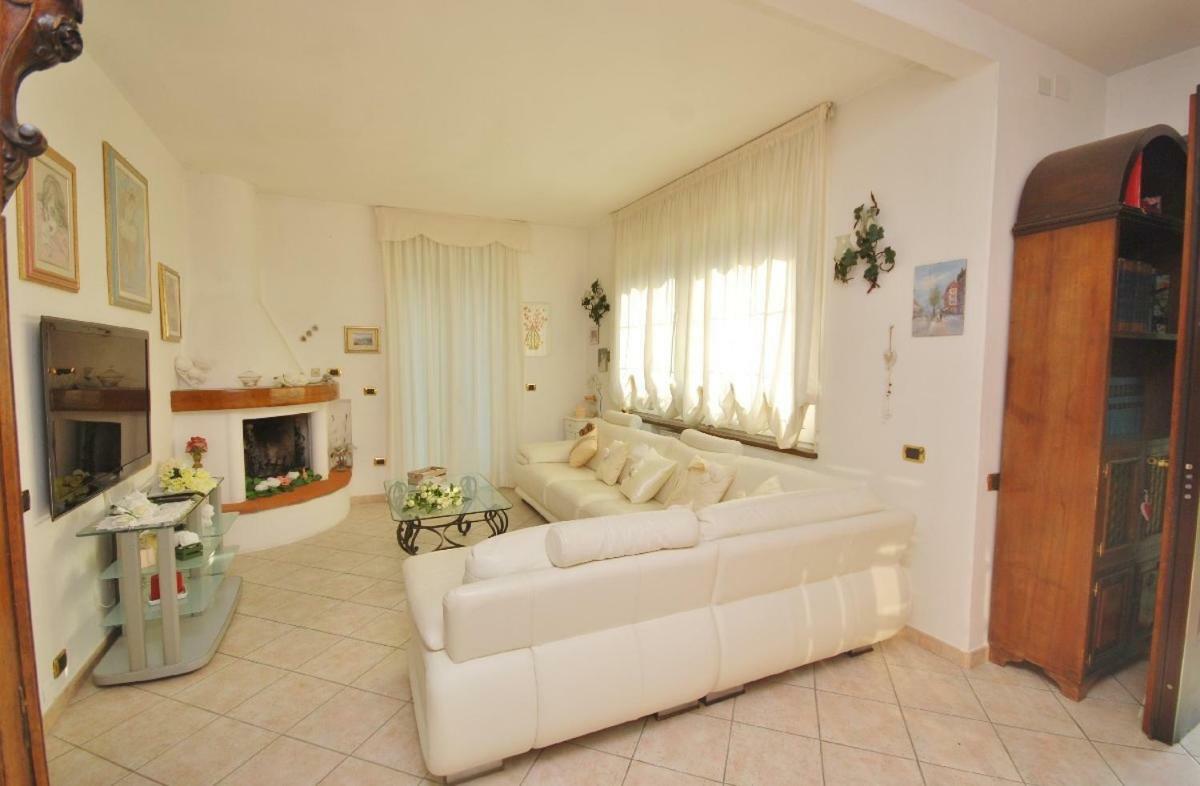 Raffinato Attico Vicino Al Mare Con Solarium Lido Di Camaiore Ngoại thất bức ảnh