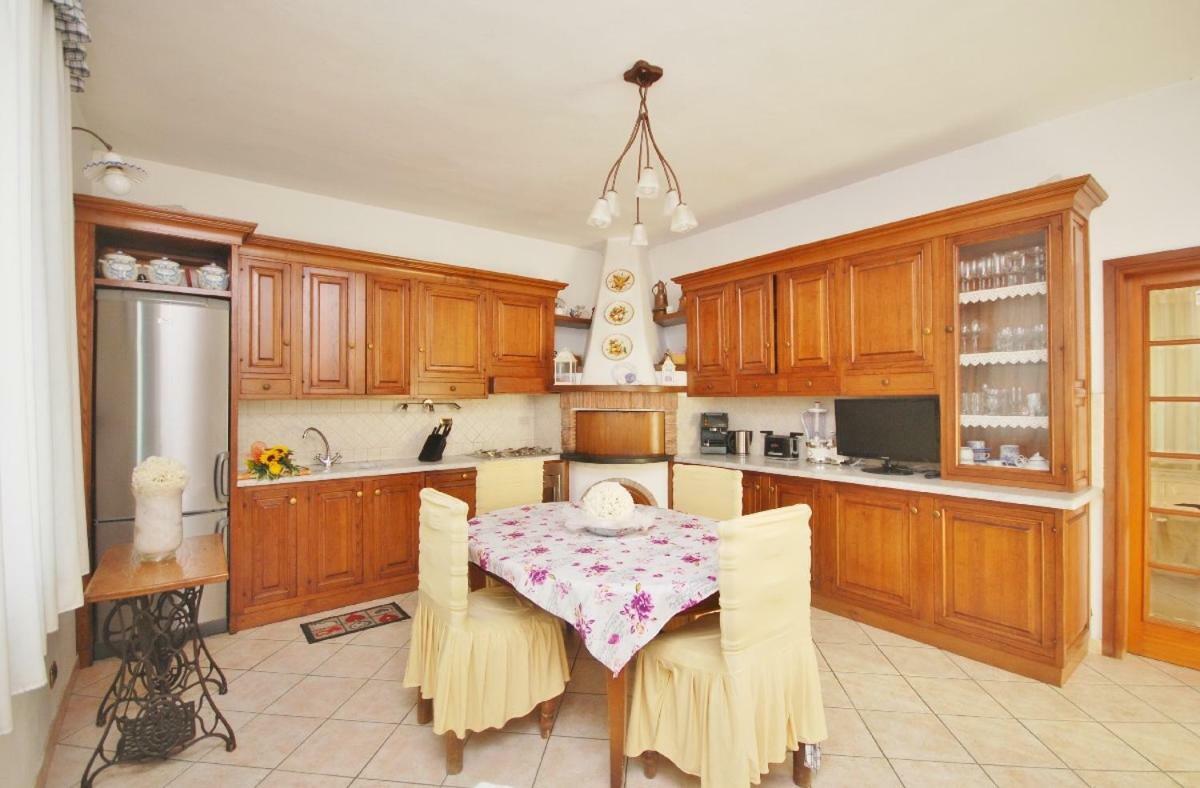 Raffinato Attico Vicino Al Mare Con Solarium Lido Di Camaiore Ngoại thất bức ảnh