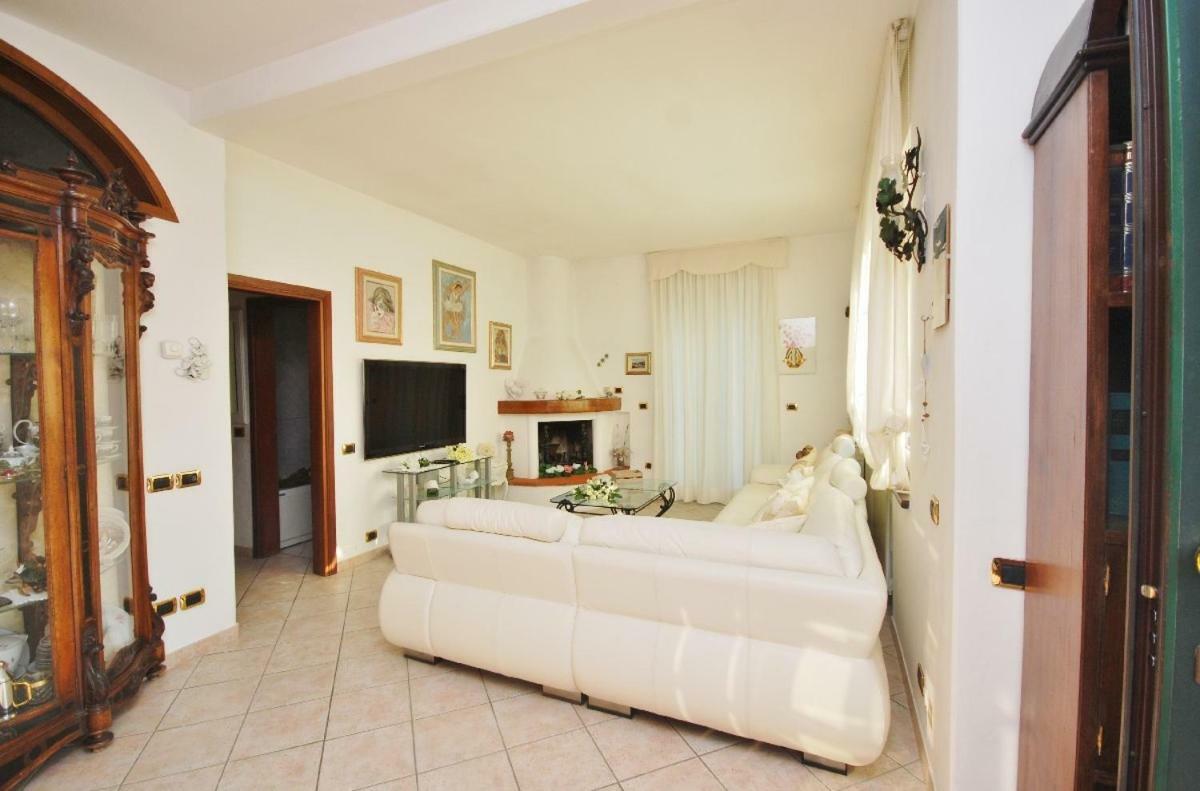Raffinato Attico Vicino Al Mare Con Solarium Lido Di Camaiore Ngoại thất bức ảnh